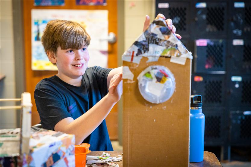 Art class at Spring Station Middle